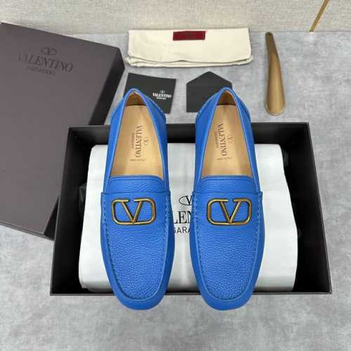 实价 Vt新品驾车鞋 华伦官网同步发售 经典款式包子鞋 纯手工缝制 鞋帮皮革鞋鞍处金属v字母粒扣徽标 懒人专属一脚蹬套脚包子鞋 精致手工缝线 做工细节堪比专柜
