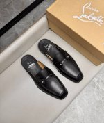 元Christian Louboutin Cl 高端真皮夏季男士拖鞋，进口小牛皮，牛皮内里，牛皮内里让鞋子穿在脚上时尚又舒适，原版真皮大底，码数：39-44 3