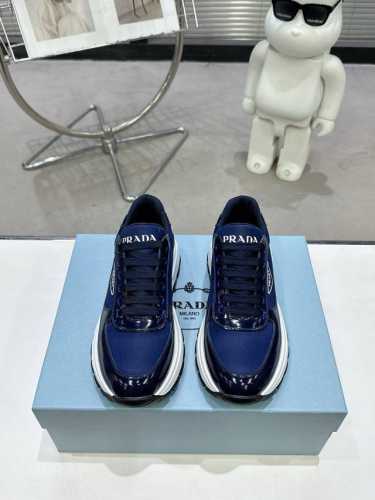 出厂价 ，Prada 224 普拉达新品，实力来袭！众多网红同款，时髦百搭Nice单品，意大利专柜代购原版鞋开发，1比1照足原味复刻。今年的主题就是不被定义 通