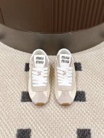 35-40 miumiu2025 早春走秀新款阿甘德训鞋运动鞋 巨巨巨好穿的德训鞋 缪缪这款 早春走秀款德训鞋 简单很随意不羁 复古颜值满分 又能体现单宁美感