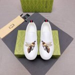 爆款 官网同步1:1复刻Gucci 顶级代购男士专柜同步发售，时尚休闲，舒适透气个性，时尚潮流百搭，潮男首选，采用进口水染小牛皮，进口绵羊皮里，橡胶鞋底耐磨防滑