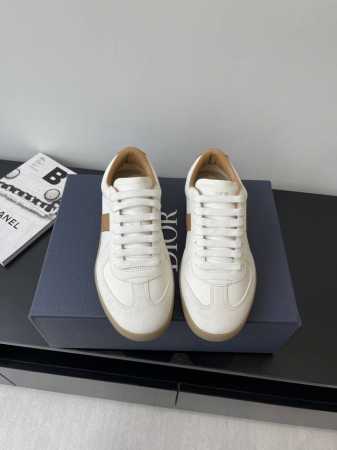 顶级版本迪奥 Dior 25Ss新品 B01德训鞋 情侣款鞋头维度设计宽了点 上脚舒适度完美在线 线头优美 适配裤型完美百搭 饰以各种经典细节 是日常造型的理想 - 点击图像关闭