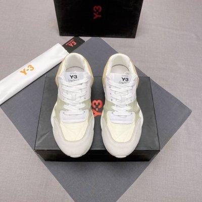 Y-3高品质新款秋夏同步款实力派 经典高端大气适秋冬穿质量好 升级面材料选牛皮组合加厚防水弹力里面布是防水的弹力 一款永不落幕的高帮潮款 专柜同步发售 大底采用