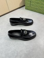 Gucci 古驰 -高端品质 原单正装皮鞋 -鞋面 进口开边珠小牛皮 空压品牌图腾 鞋丹手工串缝马克线 品牌金属扣件装饰 -内里 水染牛皮 -大底 超轻真皮 橡