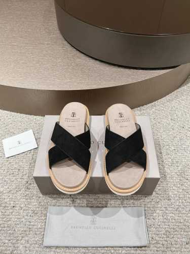 bc Size：39-44 45.46定做 新款 Brunello Cucinelli Bc男士休闲男凉拖鞋！此款凉拖鞋鞋面料采用意大利进口高丝光水洗翻毛皮，内