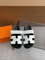 男10 ΗERMES 爱马仕春夏经典情侣款 Chypre 二舅拖鞋 上脚简直不要太舒服 为夏天做准备的一双拖鞋高端品质 对准专柜品质 原版水台原版开模TPU、防