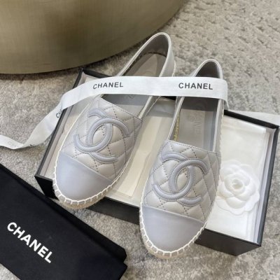 出厂 菱格 Chanel万年经典渔夫鞋全系列产品，原版零死角复刻，细节精致高端 1材质：鞋面 内里选用头层全羊皮 面料柔软，而且越穿越软的 ，复古布面混搭特殊材