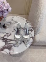 出厂价 Ren* Caovill*重工水晶宝石系列 bling bling精致逼人 堪称工艺品 面料进口高密度网纱 手工缝制珠片水钻 垫脚羊皮 意大利真皮大底