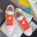 顶级版本 情侣款 迪奥Dior B33系列 最新蛇年限定 情侣款 休闲 运动鞋 滑板鞋 原版购入开发 做货 这款 B33 运动鞋是二零二三秋季新品 重新诠释经典
