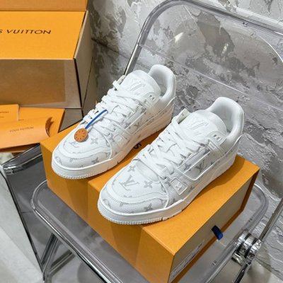 情侣码# 顶级代购版本 Lv Trainer 情侣限定系列休闲运动篮球鞋 颜值担当 上脚帅炸，每个颜色都是巨巨巨好看！潮人必备单品 原版订制压纹粒面小牛皮 非市