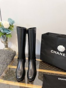 代购级别版本 Chanel 24K香奈儿秋冬经典骑士靴 莞大厂顶级高端品质 全网最高版本 后链条设计元素～复古时髦感与层次感十足～侧边拉链设计穿脱非常方便～鞋筒