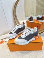 出厂价：女 男款+20 高版本 Hermes 爱马仕情侣款运动鞋 支持退换 原单鞋 市场顶级品质 轻质材料 柔软舒适 高端定制 原版大底 鞋面进口羊猄+牛皮 牛