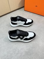 hermes 爱马仕 -高端品质 原单休闲运动鞋 -鞋面：反绒小牛皮、品牌高丝光帆布、鞋身彩印品牌“H”图腾 -内里：混种羊皮，垫脚；水染牛皮 -大底：原版Tp