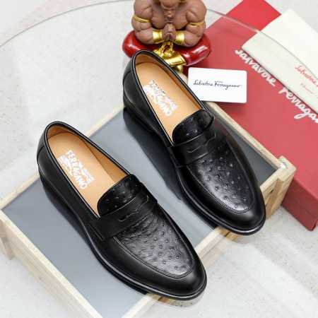 工厂价 菲拉格幕 Ferragamo 新款男士休闲套脚鞋官网原版1:1开模，原单品质做工精细，高端奢华鞋面采用进口意大利头层牛皮奢华水染皮内里橡胶耐磨防滑大底， - 点击图像关闭
