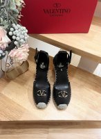 valentino Garavani 荔枝牛皮系带坡跟凉鞋 金属效果工艺处理铆钉装饰 麻绳包裹坡跟 露趾坡跟凉鞋 坡跟防水台 意大利制造 -35-41