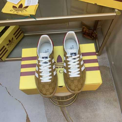 联名 Adidas｜Gucci三叶草Logo与标志性三条杆为设计元素将其与独属于的Gucci 双方选择Adidas Originals经典鞋型 Gazalle为
