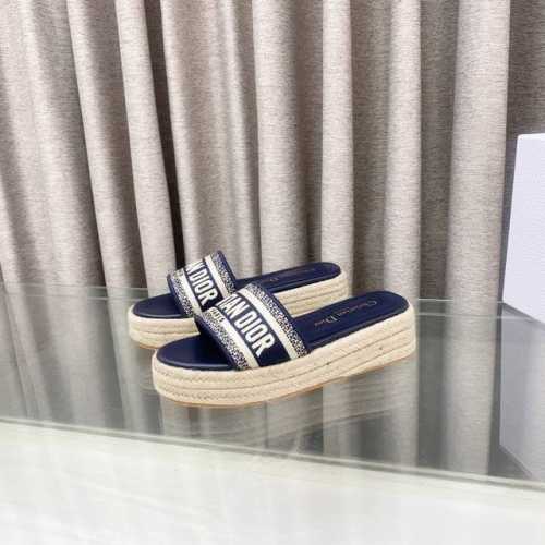 迪奥 Dior 2025 春夏新款 Ivieta Dway 果冻色平底一字拖拼色女鞋 Cd字母Logo立体刺绣厚底圆头草编露趾拖鞋 原版开发市面顶级版本 材质: