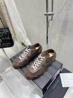 dries Van Noten Dvn 复古德训鞋 dries Van Noten 春夏系列 设计师通过改造 扭曲和颠覆经典元素 打造出实用而富有设计感实穿的运