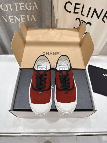 高版本出厂 Chanel* 小香2025Ss最新休闲鞋，目前超级流行的饼干鞋 网红明星小红书狂追热推 发售蠢萌可爱的造型带了点复古味！ 造型特殊，很有辨识度，