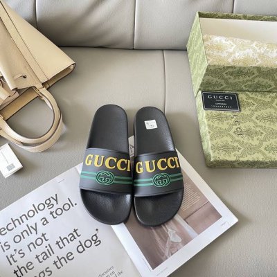 出厂： Gucci 古驰2025顶级专柜 初夏情侣新款 官网上新 独家首发 Gucci 古驰 25S 初夏情侣拖 古驰拖鞋 古驰情侣穿搭 Gucci拖鞋 Guc