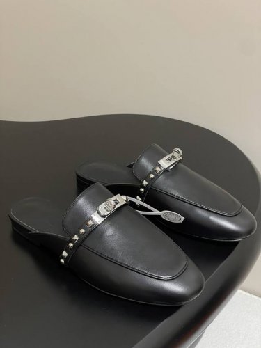 顶级品质 hermes 爱马仕 H家 Oz铆钉穆勒鞋经典Kelly扣包头半拖鞋 H经典半拖 25Ss新版面 小牛皮穆勒鞋 搭配经典镀钯Kelly鞋扣和Medor