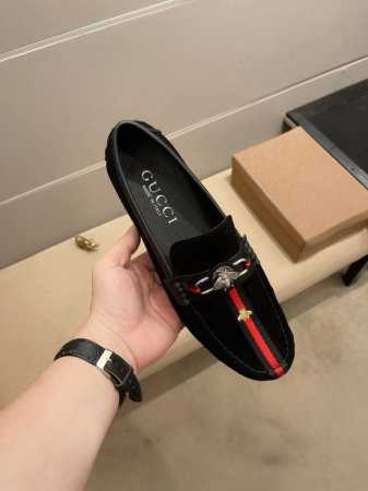 实价 Gucci 古奇官方新款，意大利名模贵族们棒棒款，时尚界的佼佼者，无可超越，市场高品质精品豆豆男鞋。明星周杰伦同款，原单正品，采用进口原版磨砂牛皮+原版黑 - 点击图像关闭