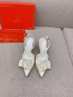 出厂价 Ren* Caovill*新款缎面蝴蝶结高跟鞋 婚鞋首选 上脚效果绝绝子 精致奢华 原版真丝面料 内里垫脚羊皮 意大利真皮大底 跟高7.5cm 可定做9