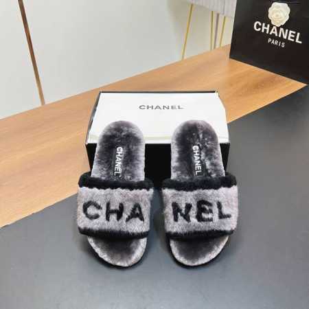 顶级版本 chanel 香奈儿 专柜同步新款厚底毛拖鞋 羊毛拖鞋 秋冬系列火爆上新，这一季毛拖香家小爆款！ 认准我家细节实力拍 专柜买版按正品1：1复制， 细节 - 点击图像关闭