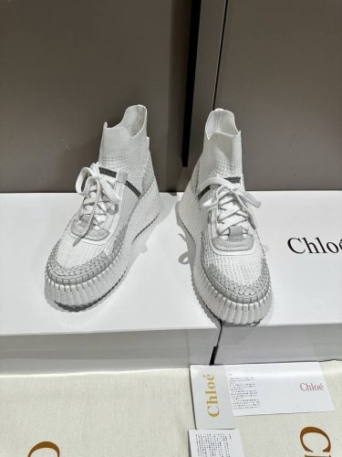 冲量价: 独家首发，升级版毛线休闲鞋来了！ Chloe 克洛伊 最新的缝马克线毛线 原版私模高密度发泡鞋底 人工固特异手法穿线 配上后所有的位置刚刚好 所有的工