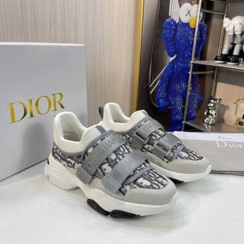 橙子出厂价 Dior 迪奥 魔术贴休闲运动鞋 增高厚底老爹鞋 完美复刻 版型超级正 鞋面对原版科技面料迷彩 质感超好 牛皮垫脚 原版魔术贴织带可调节 松紧 对原