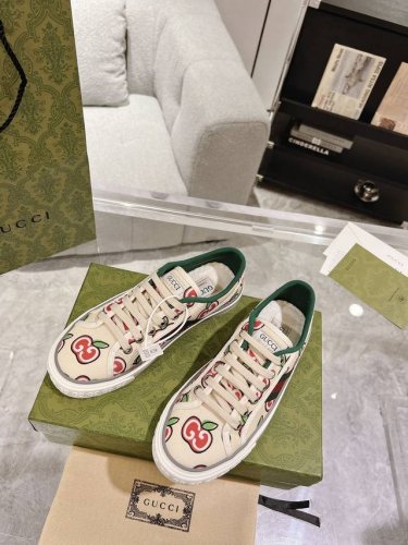 橙子出厂价p gucci 古驰 1977系列 经典低帮帆布鞋 休闲鞋板鞋 情侣款 码数 35-45