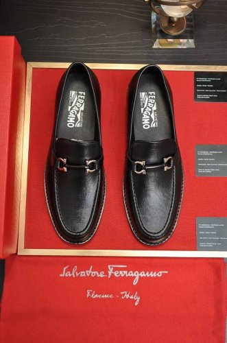出厂价 Ferragamo 菲拉格幕 专柜最新款 原版进口开边上乘牛皮手工编织成+进口牛里+原版奢华金属扣+原版组合大底 对比无压力 38--45 45定做