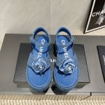 出厂 独家顶级版本 chane*L小香2025Vs爆款凉鞋系列 厚底花朵凉鞋 定制皮面 颜色 定制独特的穿皮条复杂工艺 米兰走秀主推款 超火爆. 高级手工系列