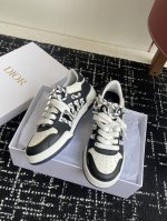 代购级 Dior迪奥 最新 First 系列 镂空 高帮休闲 运动鞋 原版购入开发 做货 这款 Dior First 高帮运动鞋是二零二五春夏成衣系列新品，以