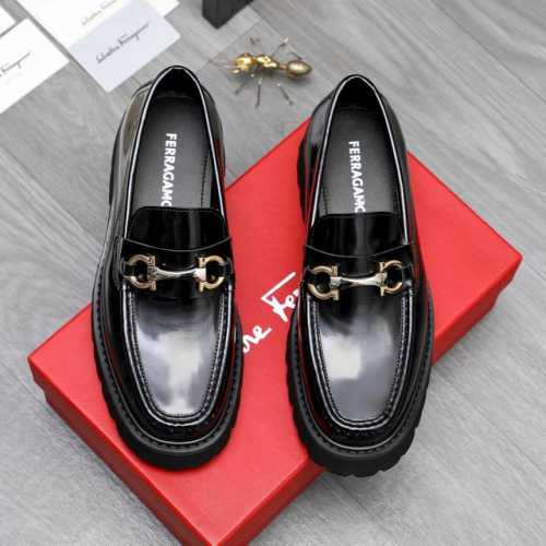 商品商标：Ferragamo 菲拉格慕 ] 正装商务套脚皮鞋 正码码数: 38-44 45定做不退换 商品材料：精选 优质珠光牛皮鞋面 牛皮内里 原版大底