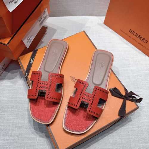 2020全新改版 Hermès 包装升级，版型做工材料升级。 Hermes市场最高版本纯手工鞋 顶级产品爱马仕拖鞋 经典之最，真正的手工鞋，连针线走线数量都和原
