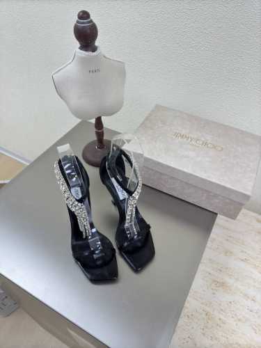 奢华钻链凉鞋 25 配饰 系列 Jimmychoo 黑色牛油皮 Collins Store Jimmy Choo 亮片 系列经典之作 最近好多宝宝来到Colli