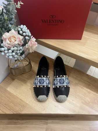 Valentino Garavani 华伦天奴 羊皮新款渔夫鞋 - 绣Vlogo标志 - 羊皮 -跟高2Cm - 橡胶大底 - 意大利制造 -36-41 - 点击图像关闭