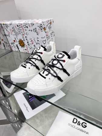 2025高端版本高质量情侣款原单品质D0LCE & GABBANA 今年的主打款式 没有之一 超火超帅气的休闲鞋此款传承了D家一贯有点浮夸而不失时尚的风格 精湛 - 点击图像关闭