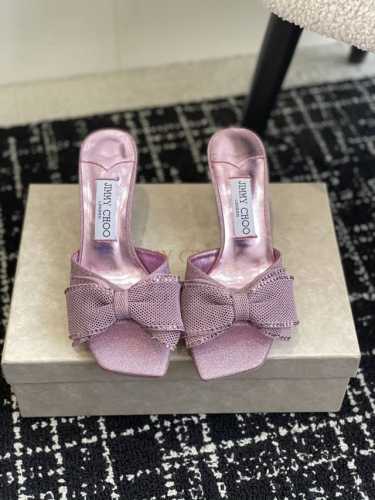 代购级 早春水晶钻扣凉鞋 拖鞋Jimmy Choo 周仰杰25春夏系列 重逢惊艳 优雅邂逅 碰撞之美 时尚国外博主同款街拍推荐 造型大胆别致 小羊皮鞋面 搭配钻