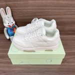顶级版本Off-White Out Of Office 低帮滑板鞋情侣款白色。 Off-White箭头符号、Ziptie 标签、1Ogo印花等经典元素皆在此呈现