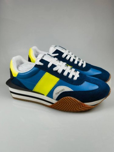 汤姆 Tom Ford 美国复古轻奢 情侣款Size 35-44 Tom Ford设计师曾经是古888驰的设计师 来自美国品牌 贸易单 国内罕见 不易撞款 春夏