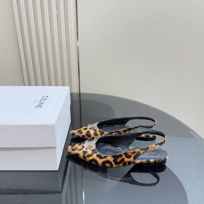 厂价 马毛 Celine 赛琳凯旋门尖头平底凉鞋 一眼沦陷 酷中带点小性感 面料采用进口小牛漆皮 内里垫脚均为羊皮 意大利进口牛皮大底 Size：35-39 4