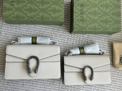 175 配盒 Size：25 28Cm Gg 最新酒神包包 亮亮的皮 最新面料搭配施酒神扣 超级好看