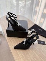 高版本出厂 SAINT LAUREN* 圣罗兰ysl 25ss 春夏全新走秀款大水钻高跟鞋凉鞋唯有YSL最懂女人心，不接受反驳，超级无敌女人味神器，女人必备 z