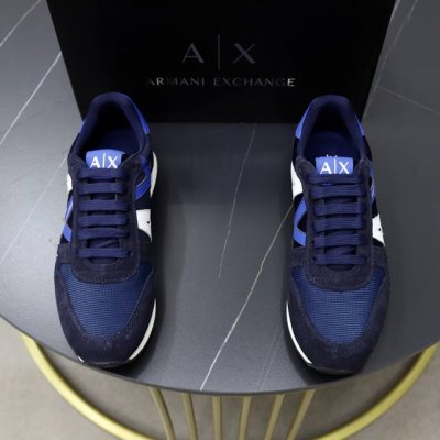 品牌：阿玛尼ARM NI 标准码：39–44 38、45定制 等级：官网同款 材料：原版牛皮面 舒适内里 轻便耐磨大底 款式类别：男士时尚休闲鞋 跑步 运动鞋