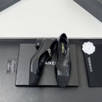 工厂价 顶级品质！Chanel 小香25C早春新品、高跟鞋 粗跟方头玛丽珍单鞋香奶奶家一贯的优雅名媛气质 高级感十足上脚非常nice～极简的配色深入人心~本年度