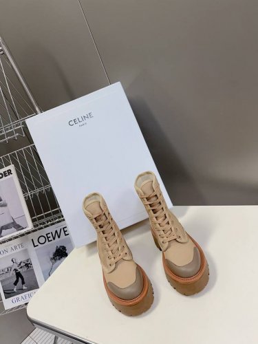 Celine思琳lisa同款马丁靴、超多网红明星种草 无敌显瘦马丁靴、做旧双色效果小牛皮皮质柔软鞋底厚5Cm左右、增高显腿细、原版定制小牛皮、牛皮内里真皮沿条