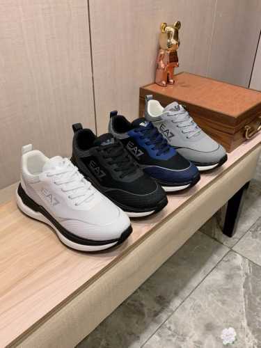新款: 厂价 阿玛尼Armani* 最新爆款休闲鞋 顶端品牌 奢侈 代购 顶级 质量 鞋面選用进口透气牛皮材质透气羊皮垫脚 精细做工 原版个性时尚柔软橡膠耐磨防