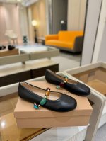gianvito Rossi 2025 春夏新款 罗西 Gr 宝石芭蕾舞鞋平底玛丽珍单鞋 异域风情满满的宝石，像一串手串，串戴在脚上，皮质超级柔软，上脚舒适感绝